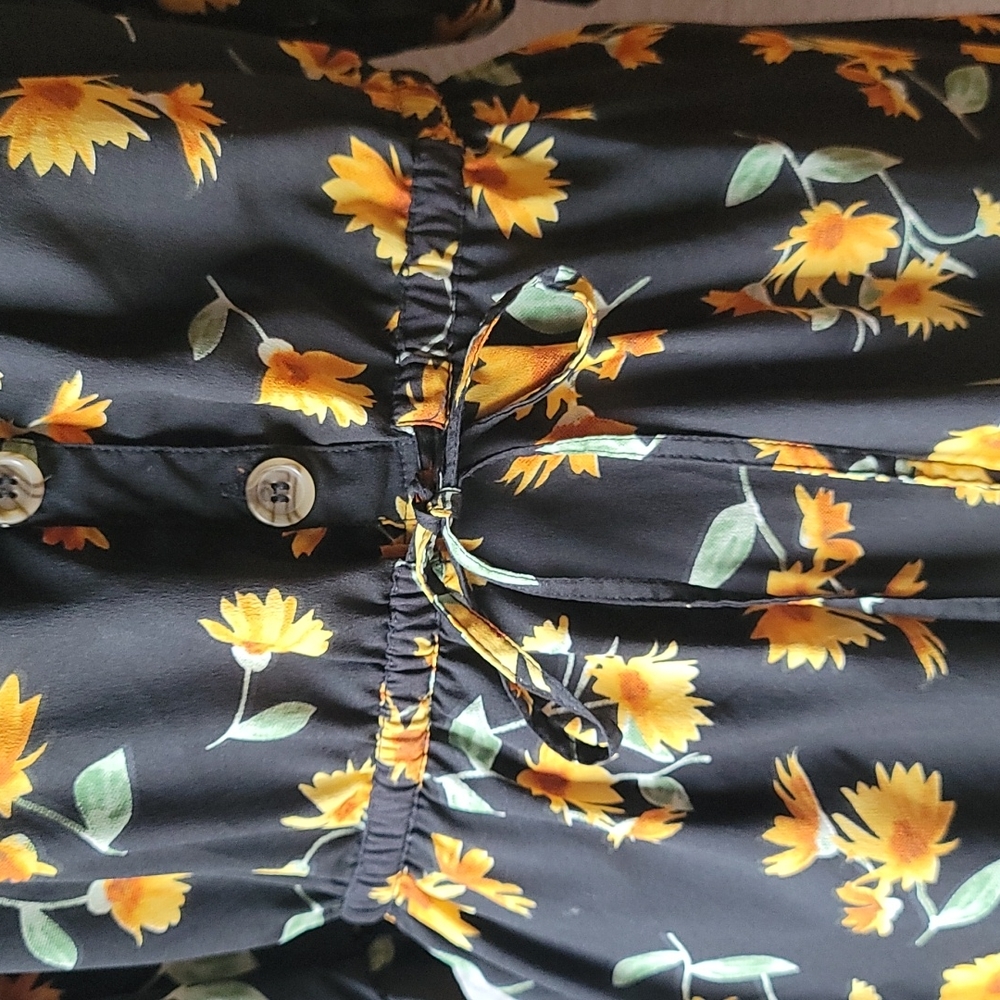 Floral Dress Size Large - Picture 3 of 10
